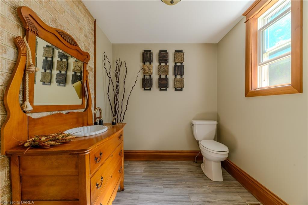 2884 Cockshutt Road Property Photo 20