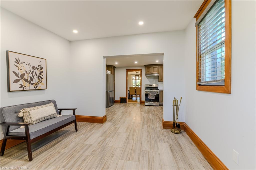 2884 Cockshutt Road Property Photo 24