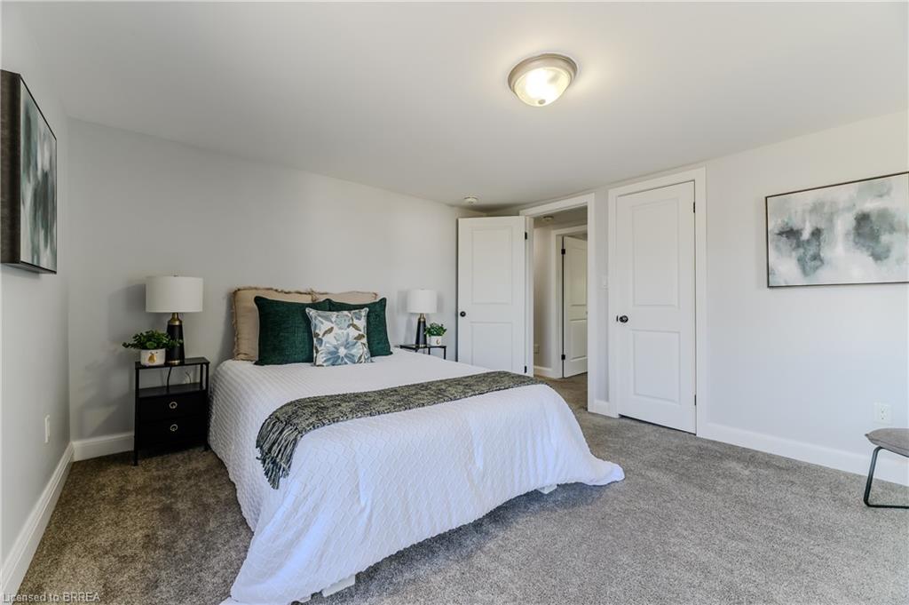 2884 Cockshutt Road Property Photo 31