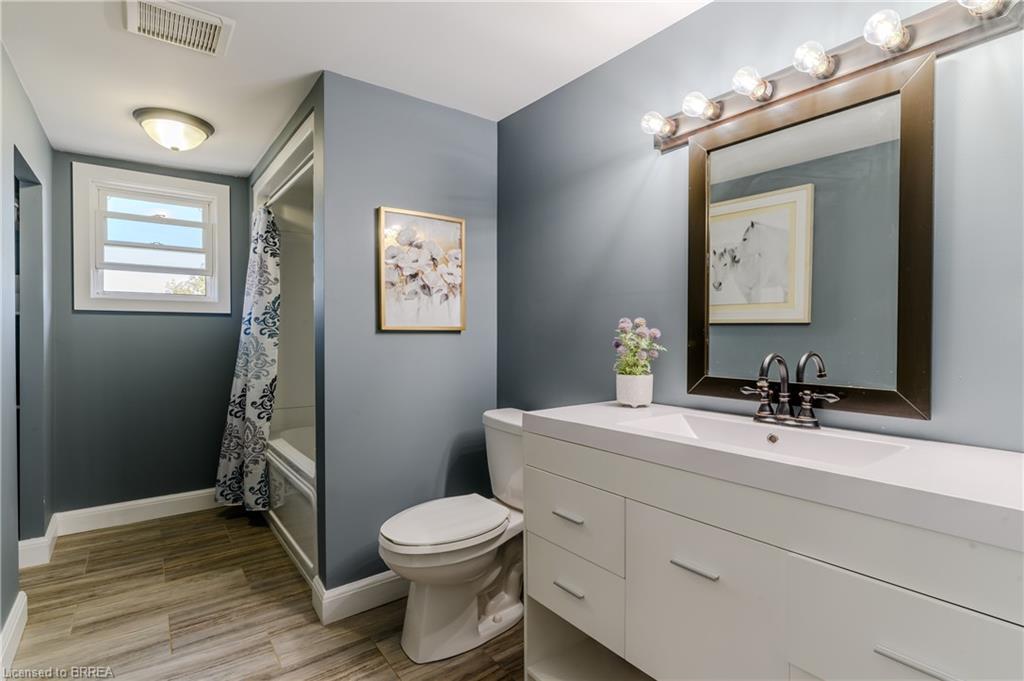 2884 Cockshutt Road Property Photo 37