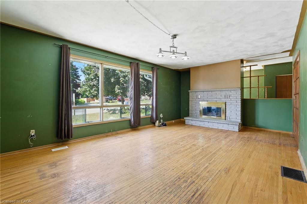 64 Wilmot Street S Property Photo 7