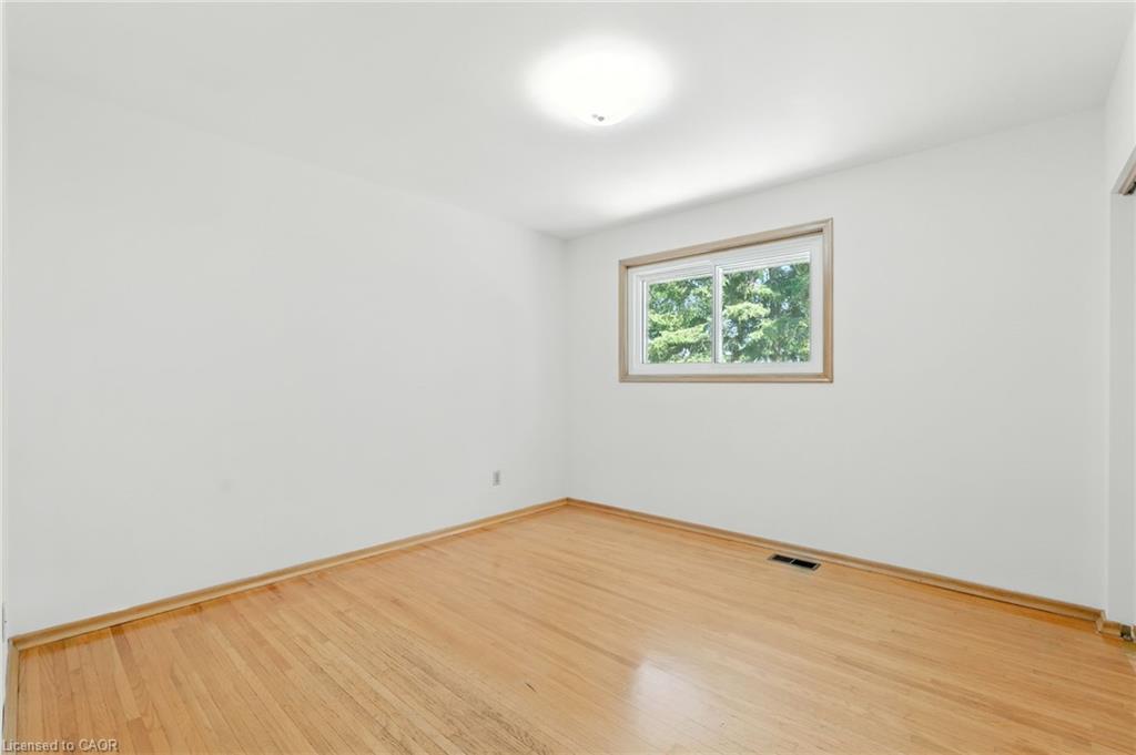 64 Wilmot Street S Property Photo 8