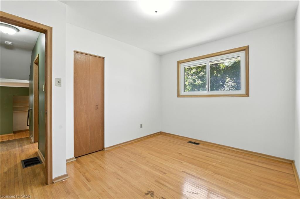 64 Wilmot Street S Property Photo 9