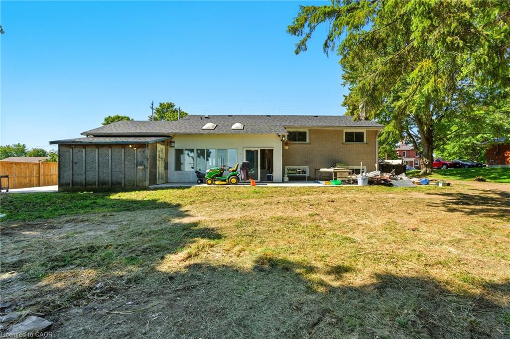 64 Wilmot Street S Property Photo 27