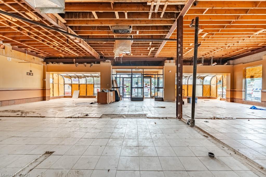 434 Plains Road E Property Photo 14