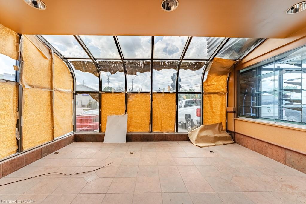 434 Plains Road E Property Photo 15