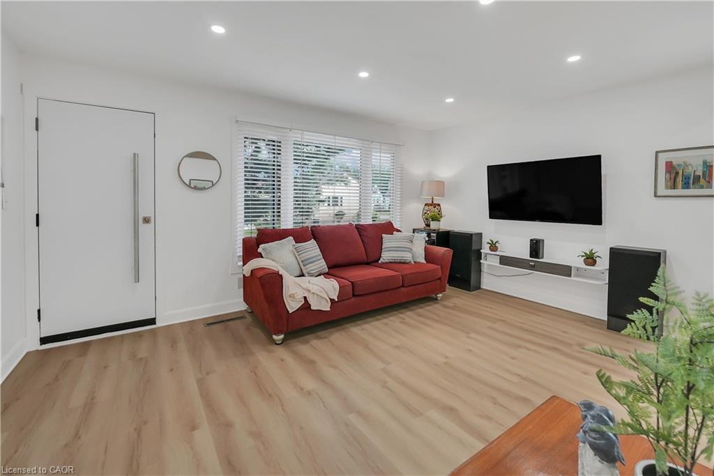 1 Waverley Road Property Photo 4