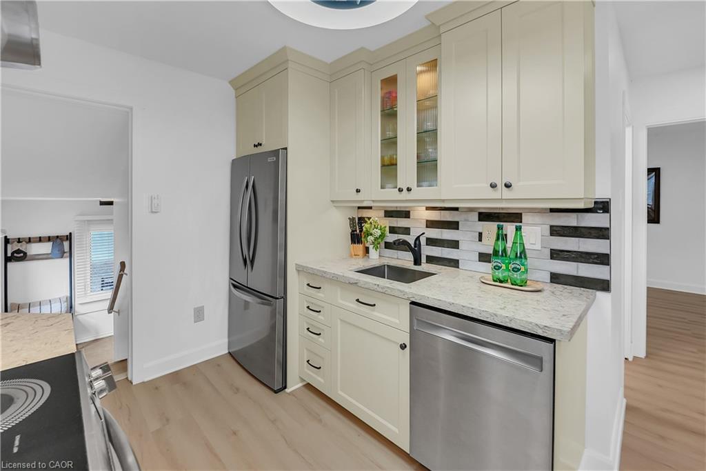 1 Waverley Road Property Photo 8