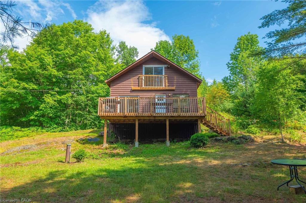 1044 English Circle Property Photo 1