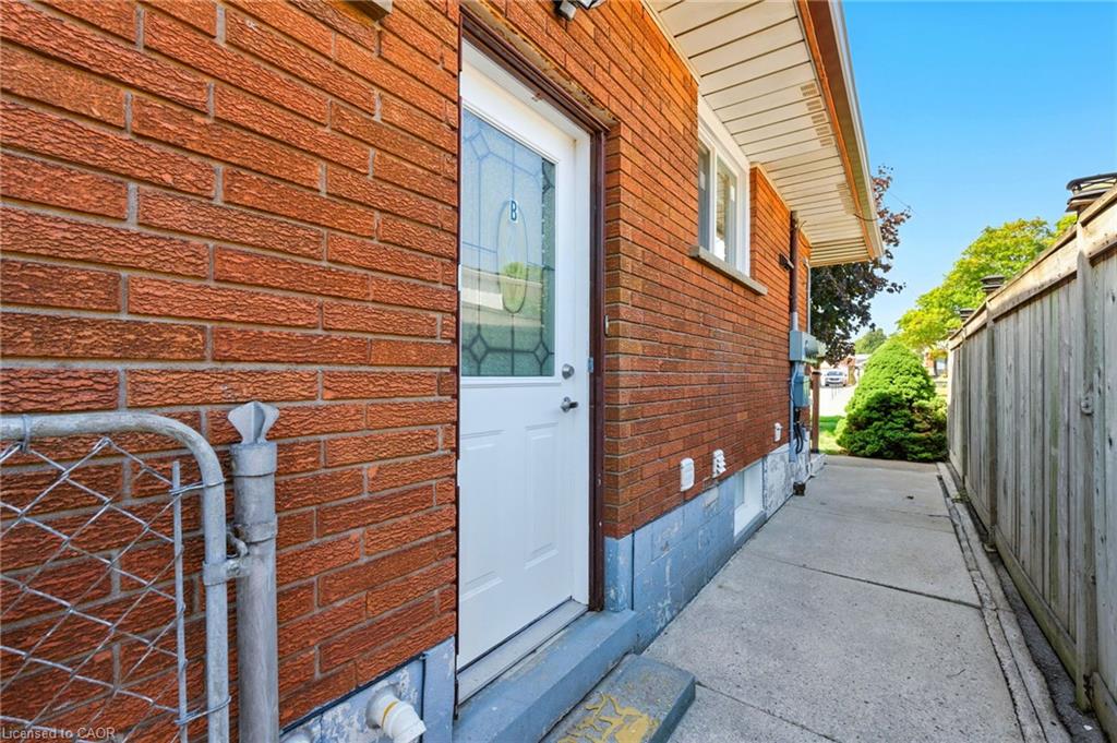 B-929 Upper Ottawa Street Property Photo 2