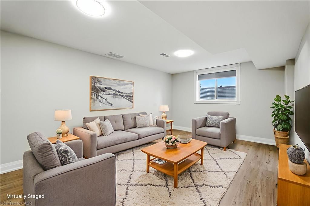 B-929 Upper Ottawa Street Property Photo 7