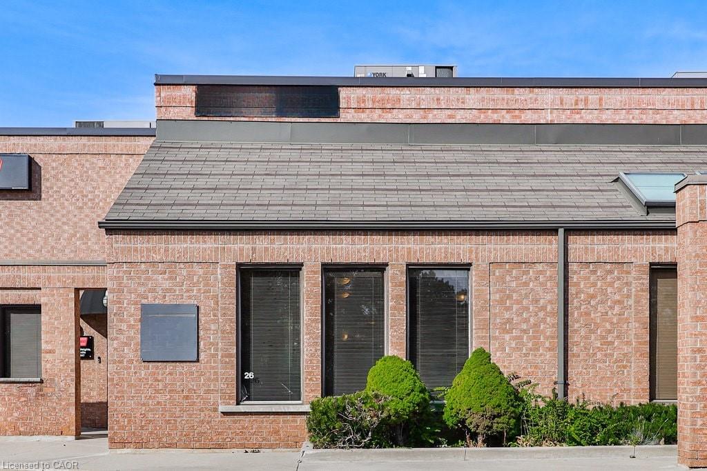 26-2861 Sherwood Heights Drive Property Photo 1