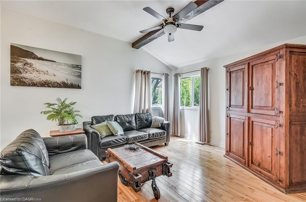 8 Beach Road Property Photo 7