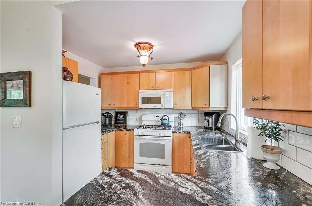 8 Beach Road Property Photo 17