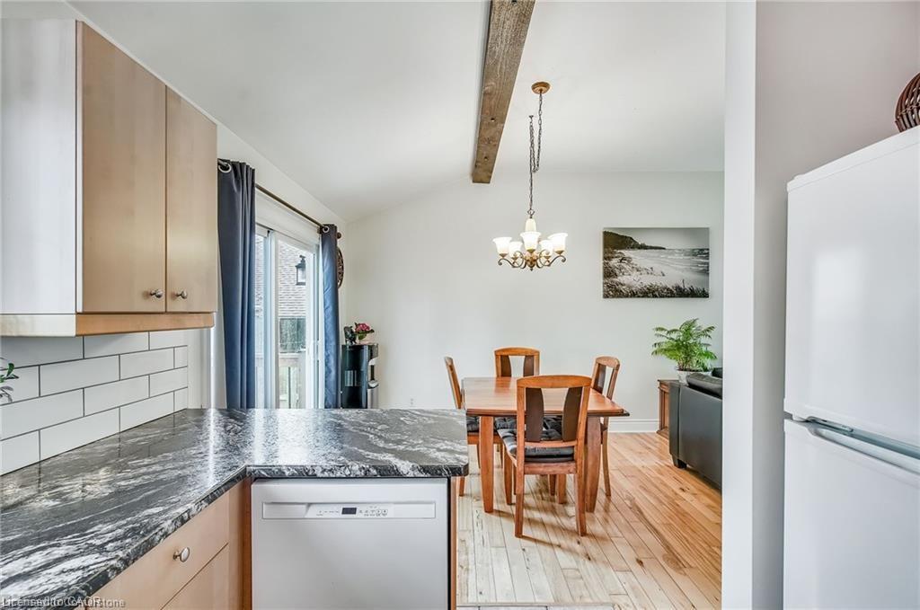 8 Beach Road Property Photo 19