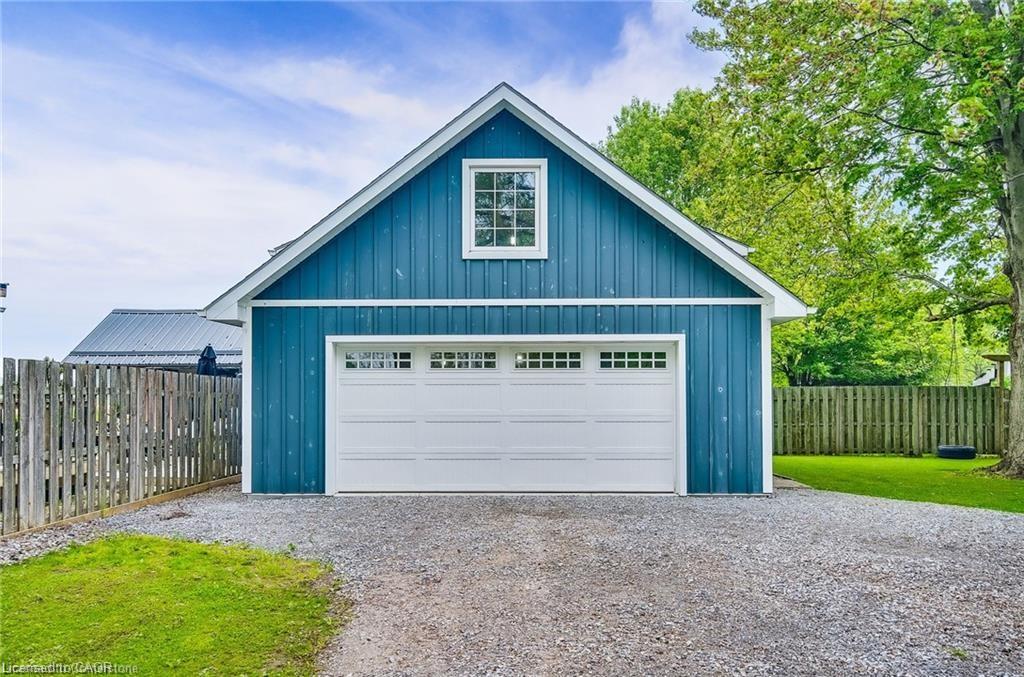 8 Beach Road Property Photo 38