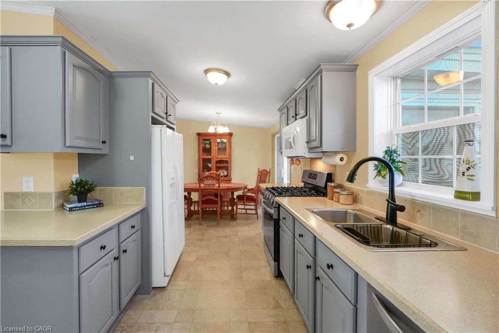 343-3033 Townline Road Property Photo 9