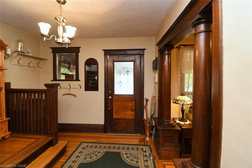 12 Leinster Avenue S Property Photo 7