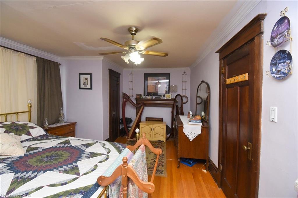 12 Leinster Avenue S Property Photo 19