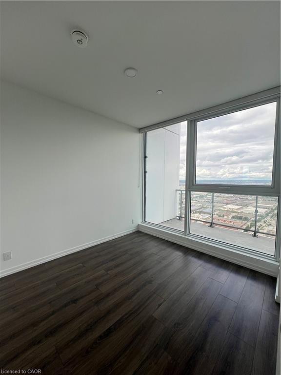 5003-1000 Portage Parkway Crescent Property Photo 8