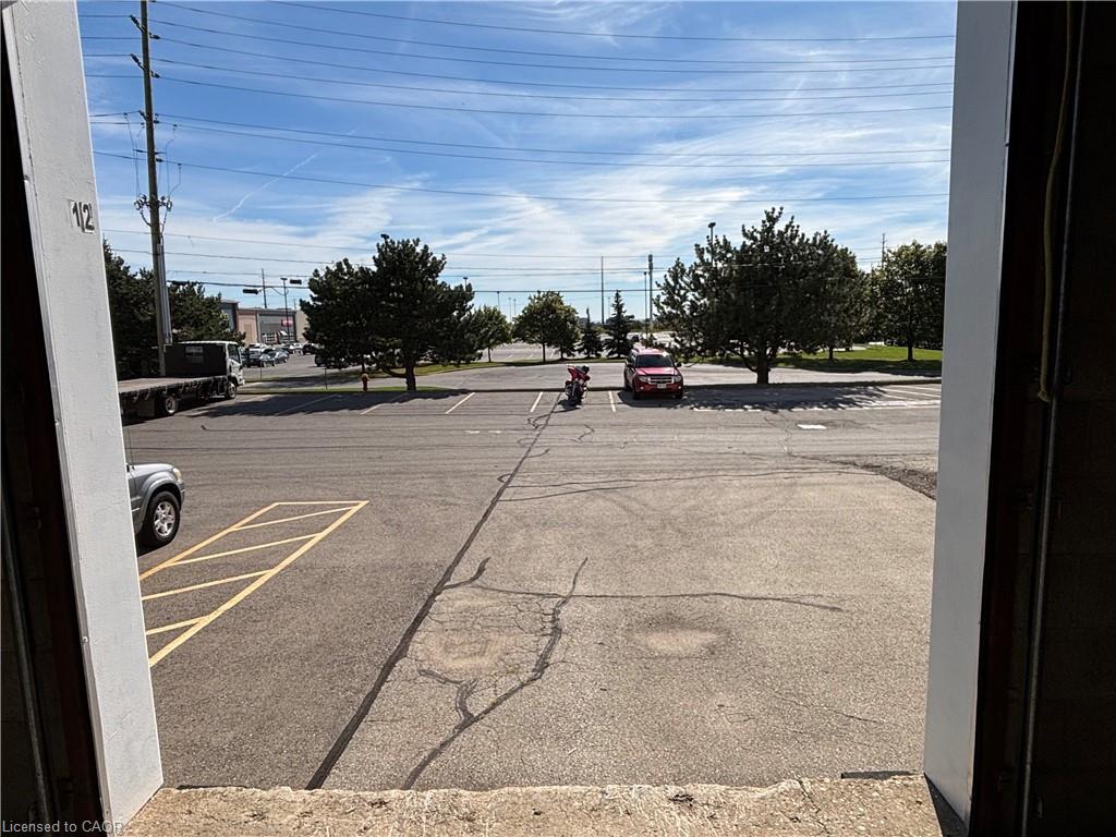 12-3070 Mainway Property Photo 9