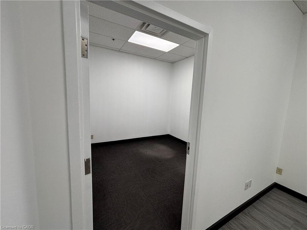 12-3070 Mainway Property Photo 14