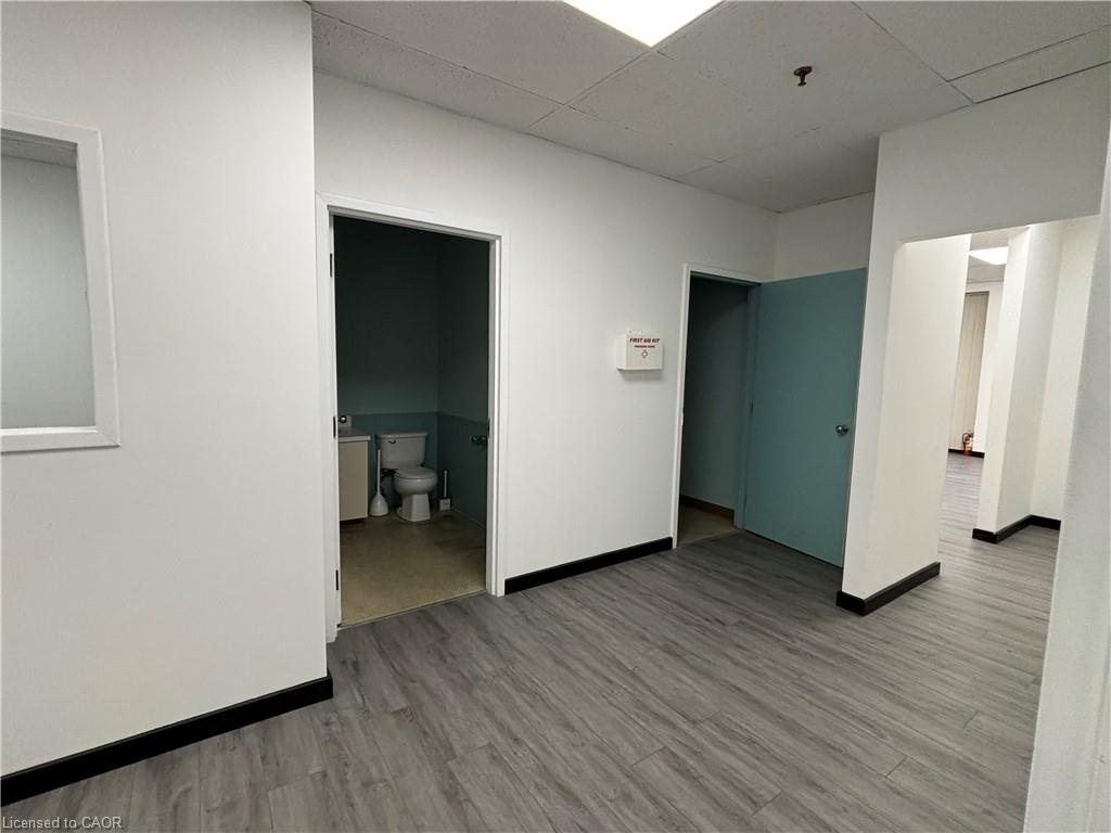 12-3070 Mainway Property Photo 16