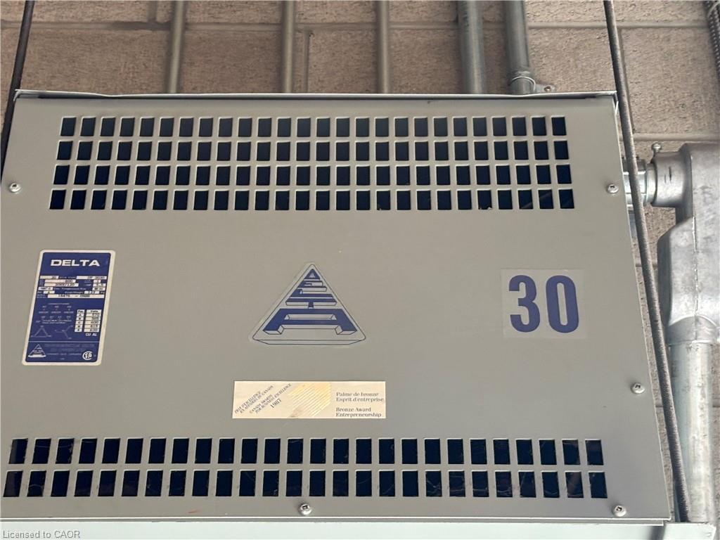 12-3070 Mainway Property Photo 19