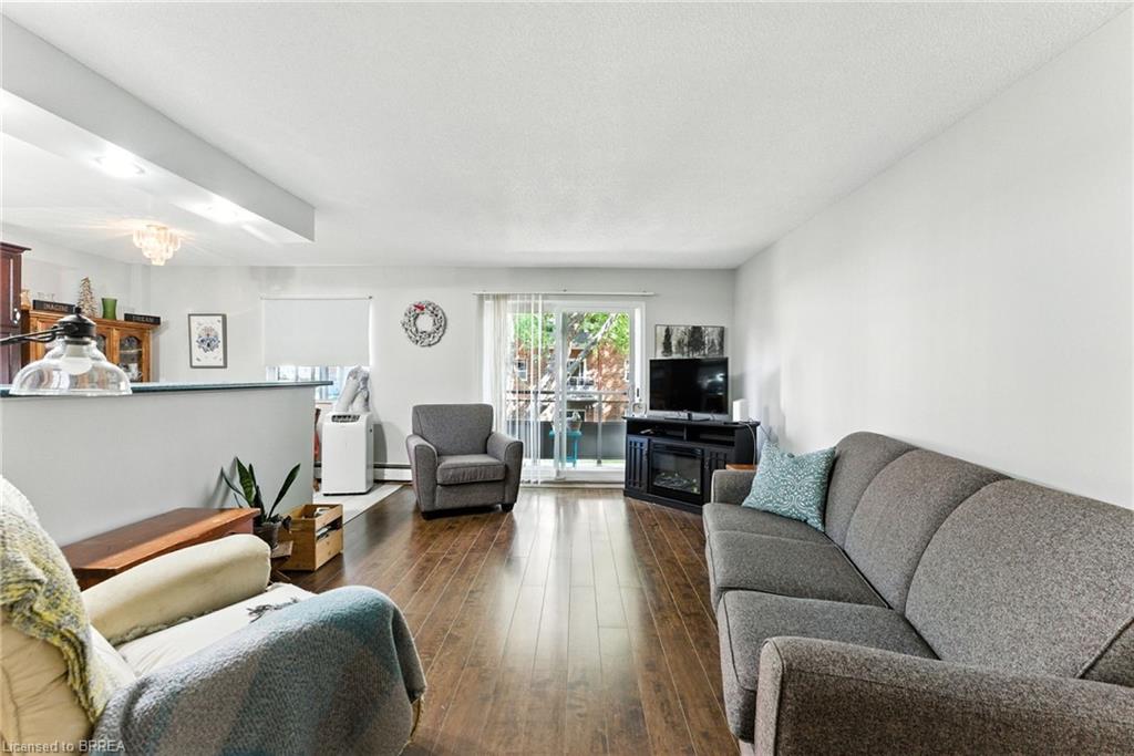 7-612 Grey Street Property Photo 4