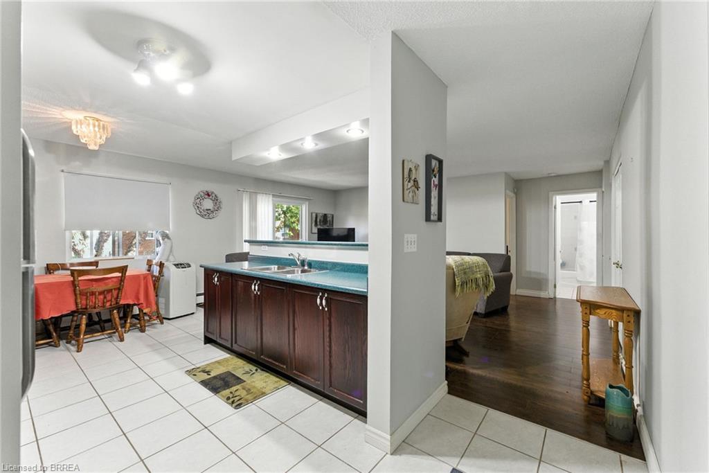 7-612 Grey Street Property Photo 5