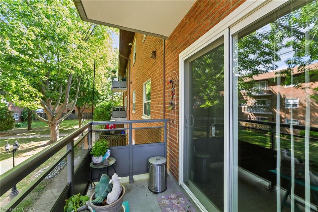 7-612 Grey Street Property Photo 12