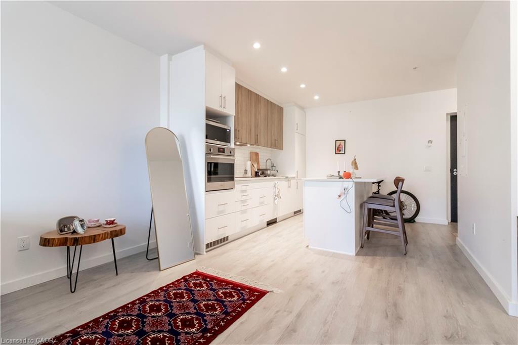 1212-181 King Street S Property Photo 8