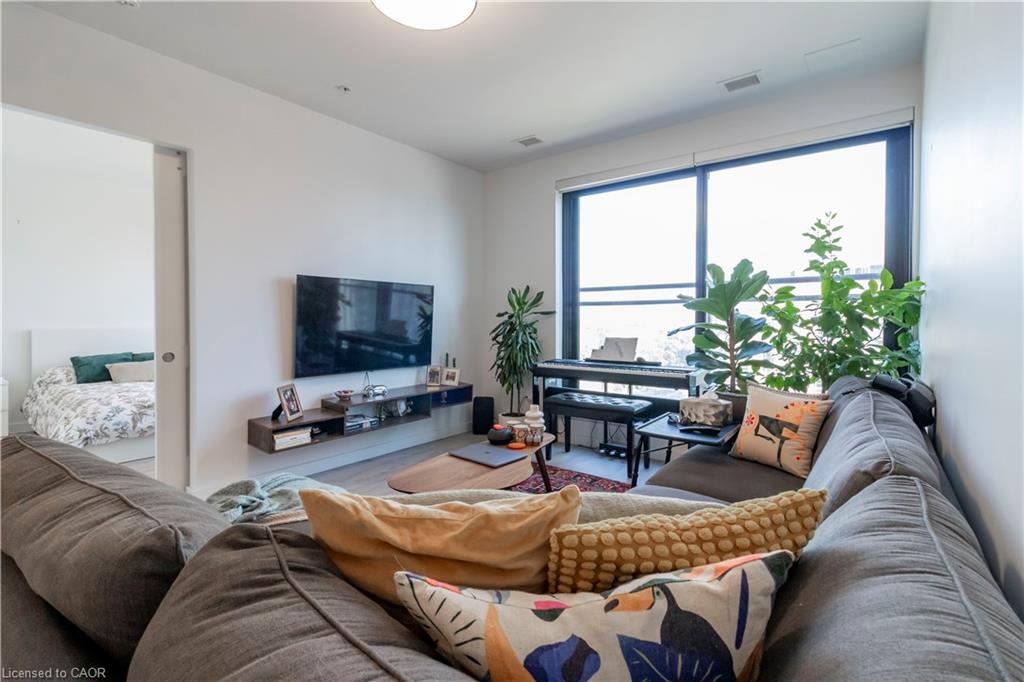 1212-181 King Street S Property Photo 9