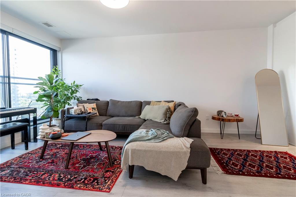 1212-181 King Street S Property Photo 12