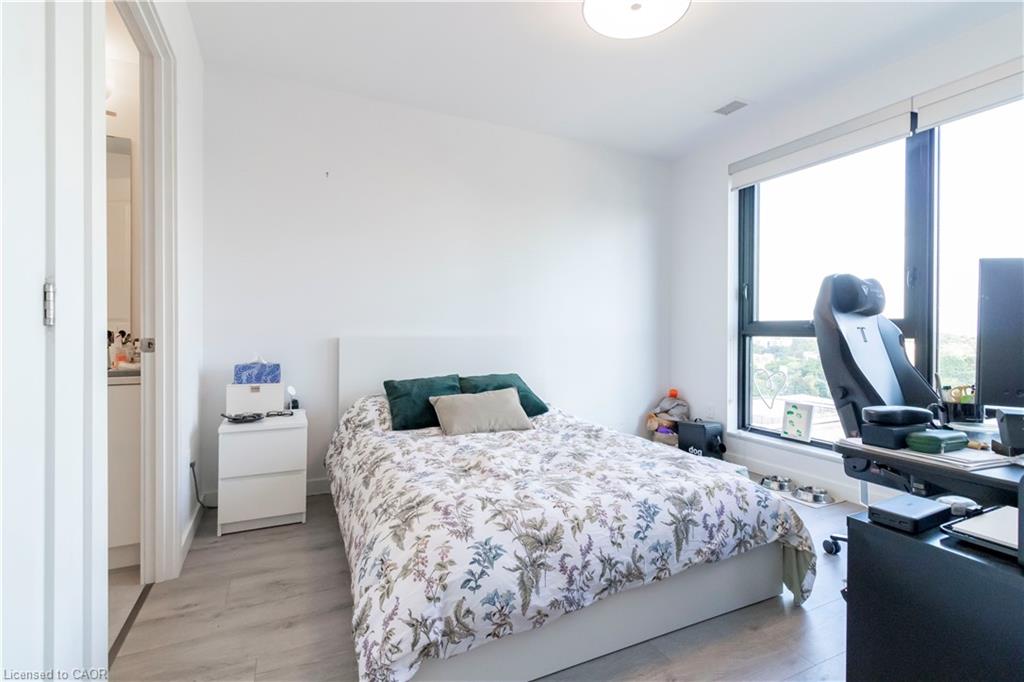 1212-181 King Street S Property Photo 13