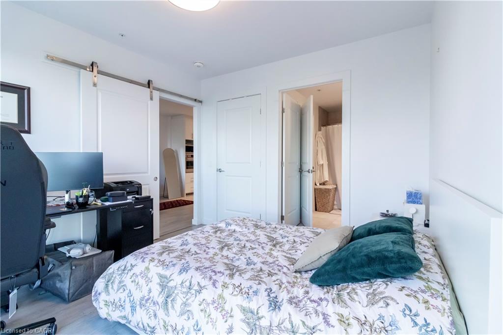 1212-181 King Street S Property Photo 14