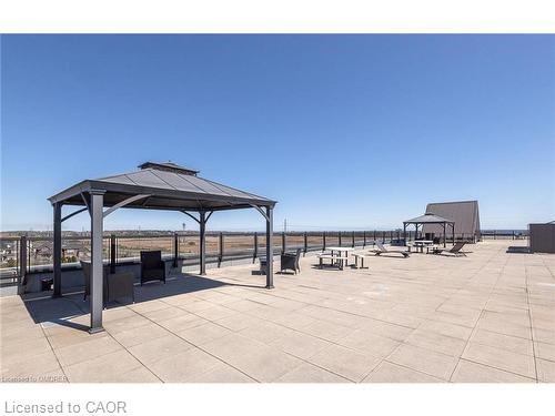 317-5327 Upper Middle Road Property Photo 8