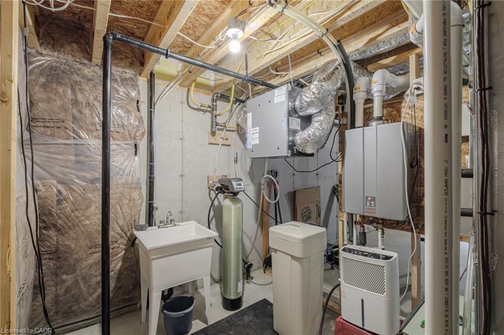 12 Brookfield Lane Property Photo 36