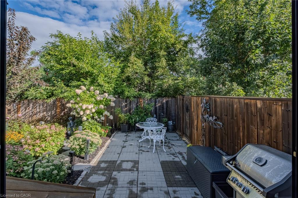 12 Brookfield Lane Property Photo 42