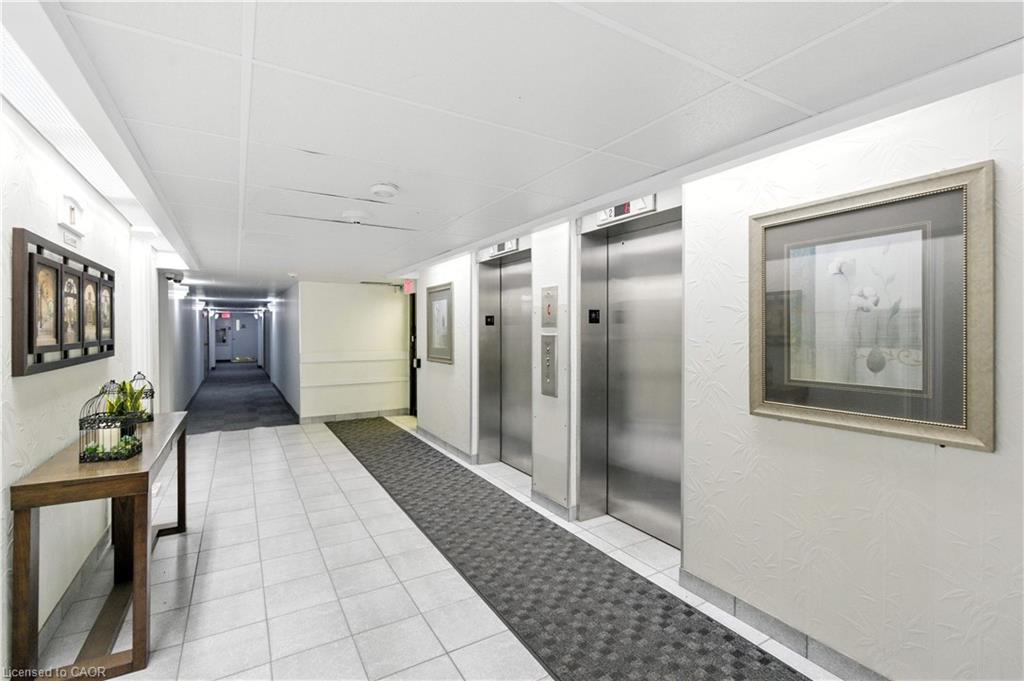 807-9 Bonheur Court Property Photo 8