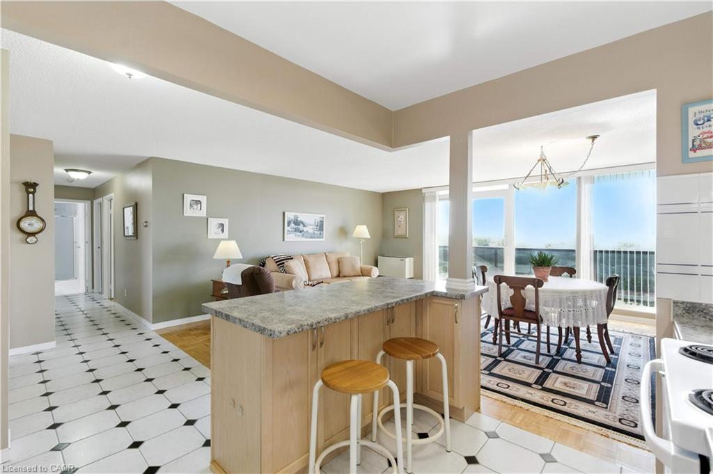 807-9 Bonheur Court Property Photo 17