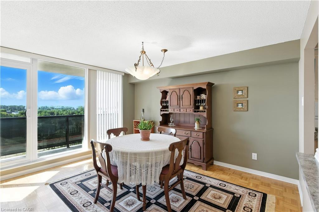 807-9 Bonheur Court Property Photo 23