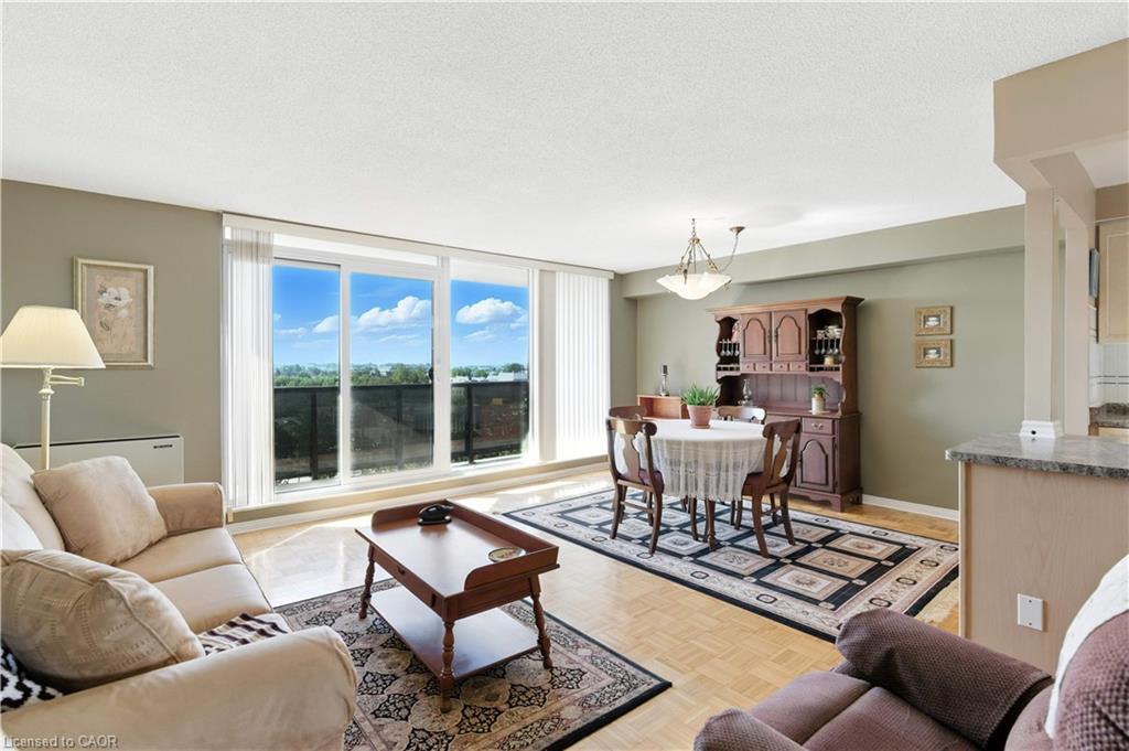 807-9 Bonheur Court Property Photo 24