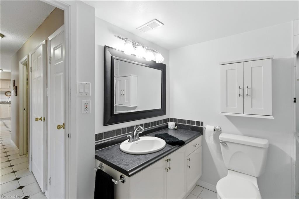 807-9 Bonheur Court Property Photo 34