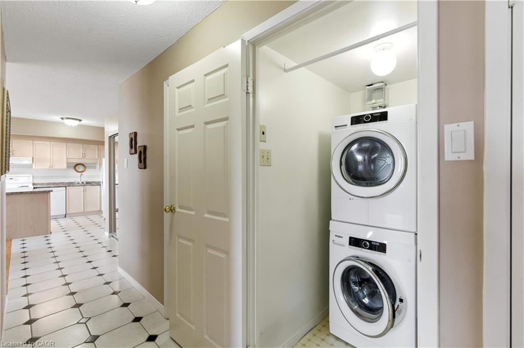 807-9 Bonheur Court Property Photo 38