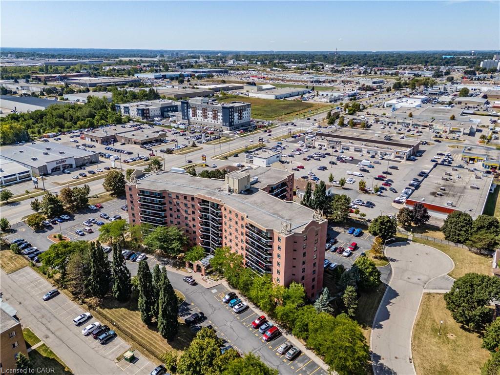 807-9 Bonheur Court Property Photo 47