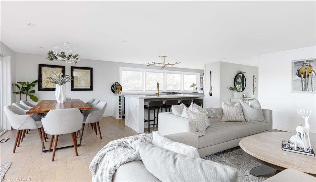 2872 Muskoka Road 118 W Property Photo 5