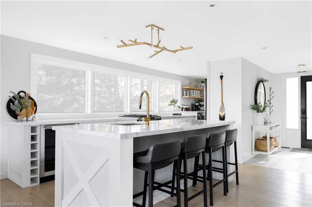 2872 Muskoka Road 118 W Property Photo 7