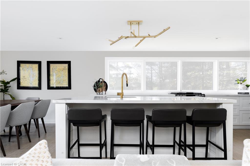 2872 Muskoka Road 118 W Property Photo 9