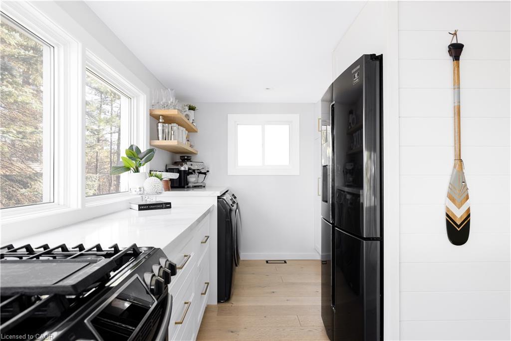 2872 Muskoka Road 118 W Property Photo 12